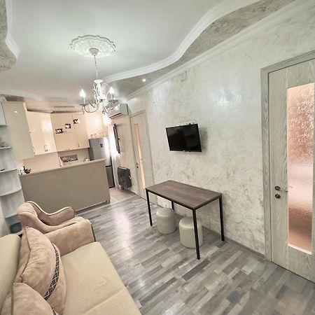 Batumi Apartment Near The Sea Exterior photo